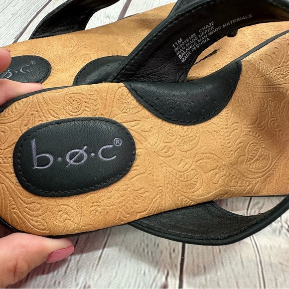 BOC B.O.C. black slip on casual shoe flip flop thong flat sandals sz 11 like new - Picture 6 of 6